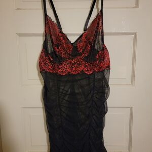 Elegant Black and Red Lace Chemise